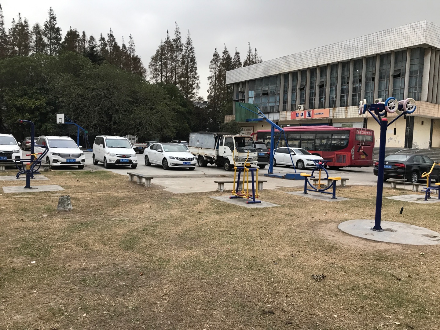 農(nóng)場(chǎng)居委健身苑點(diǎn)2