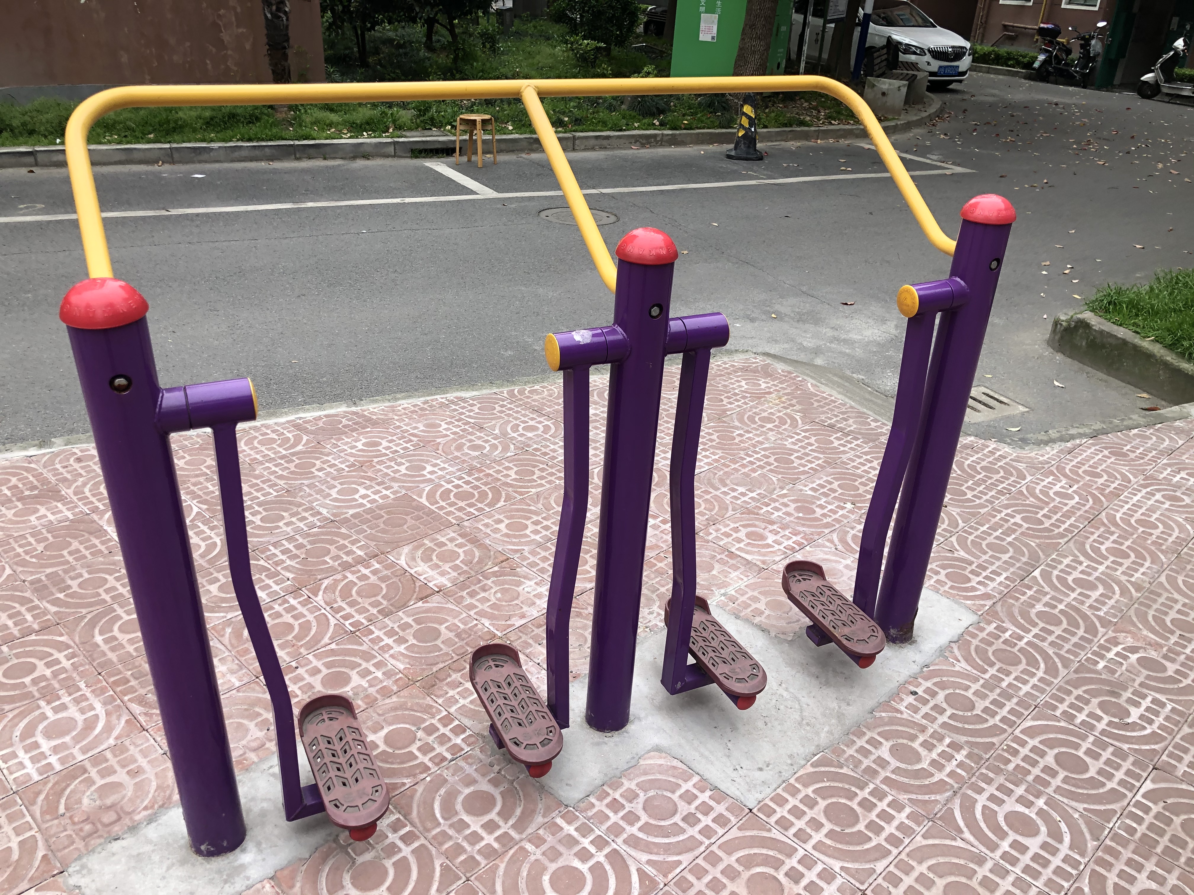 嚴(yán)橋路108弄健身點