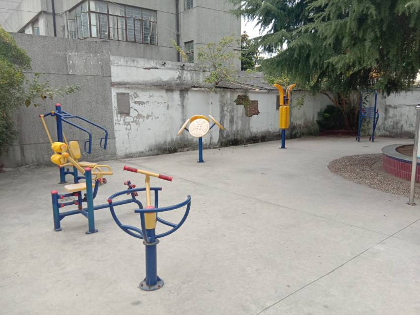 江鎮(zhèn)居委新建路54號(hào)健身路徑