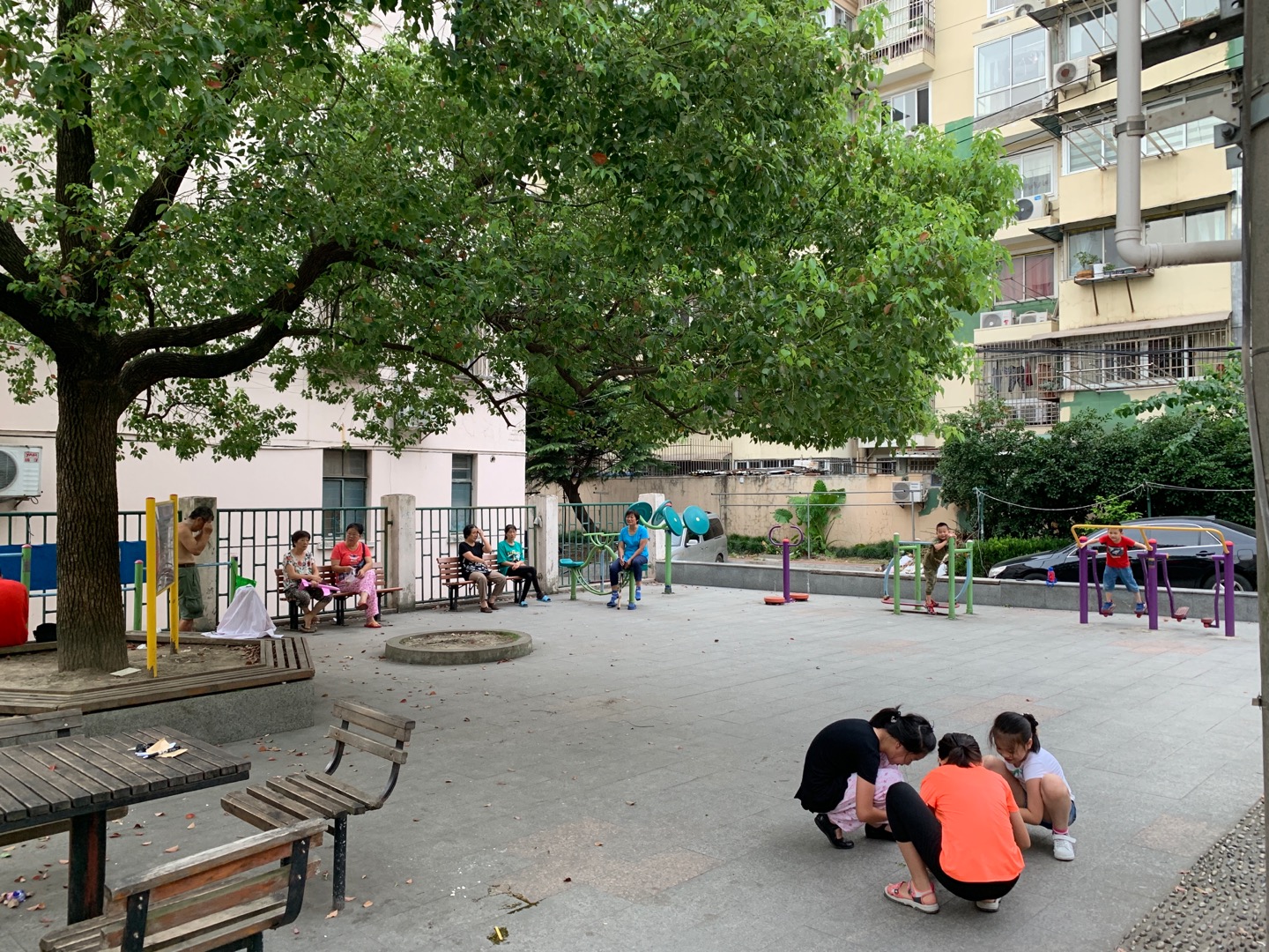 長一居委848弄健身點(diǎn)