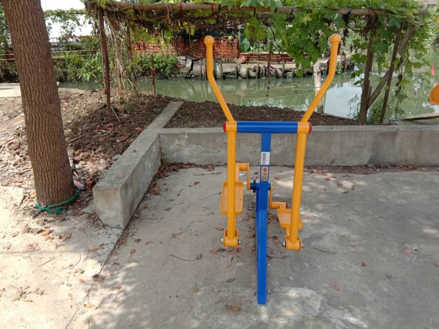 室外橢圓機(jī) 室外橢圓機(jī)