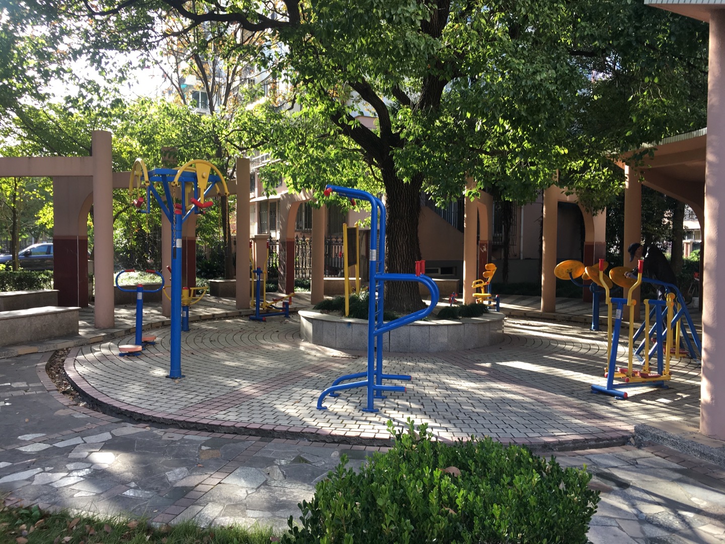 廣洋苑小區(qū)健身點