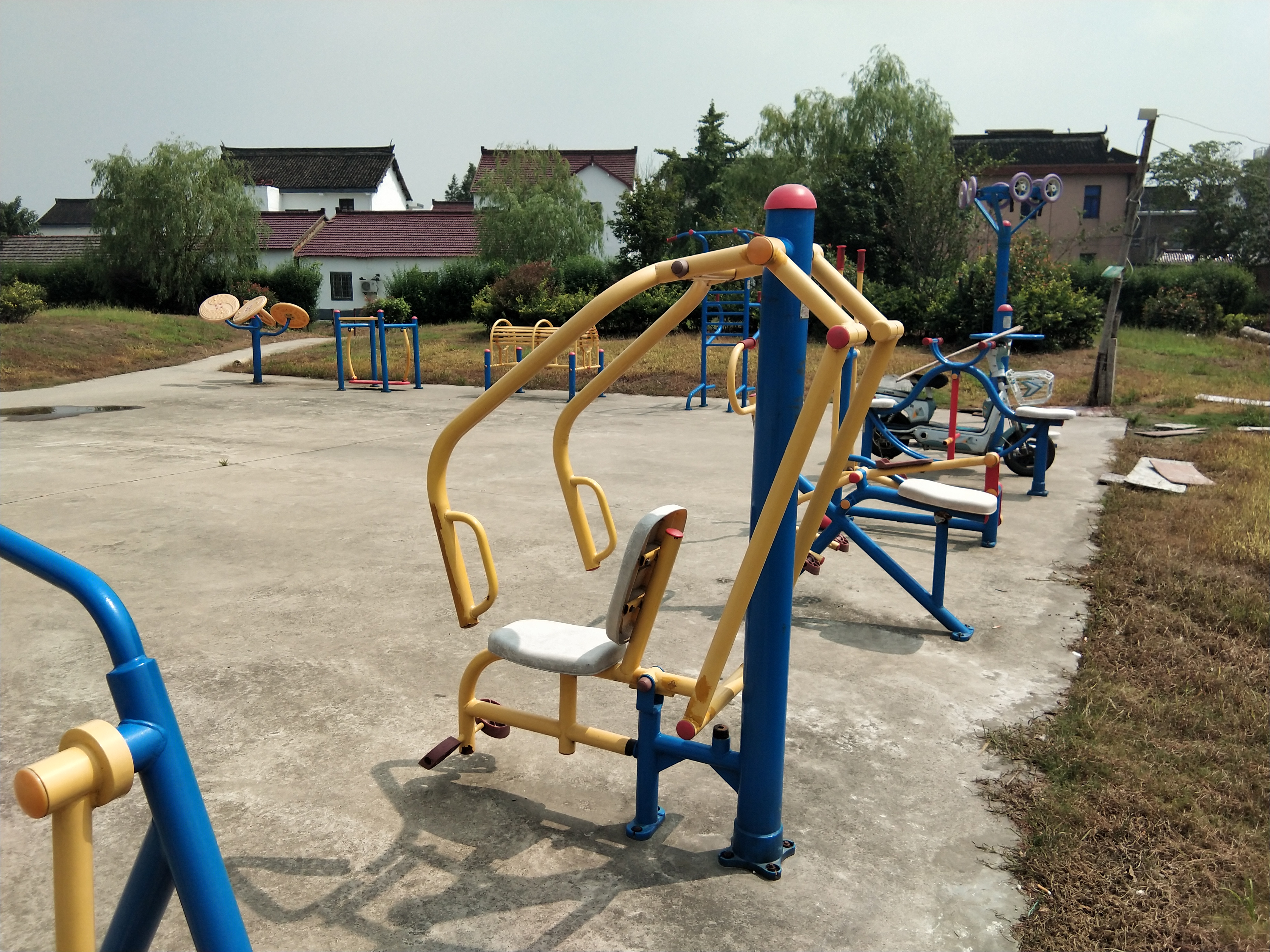 自重推胸器 自重推胸器