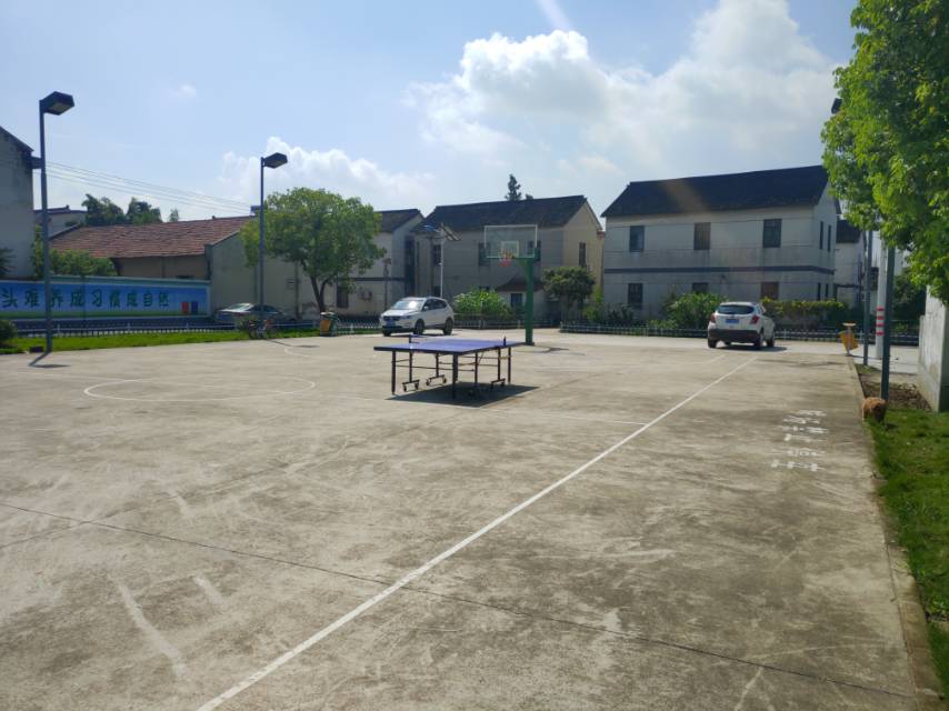 岑卜村籃球場(chǎng)