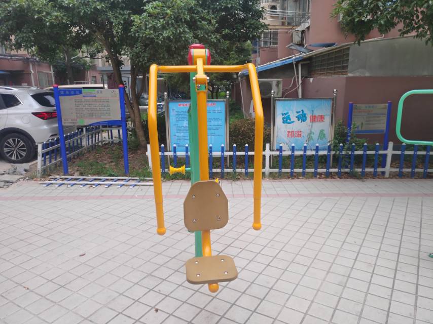 坐推訓練器 坐推訓練器