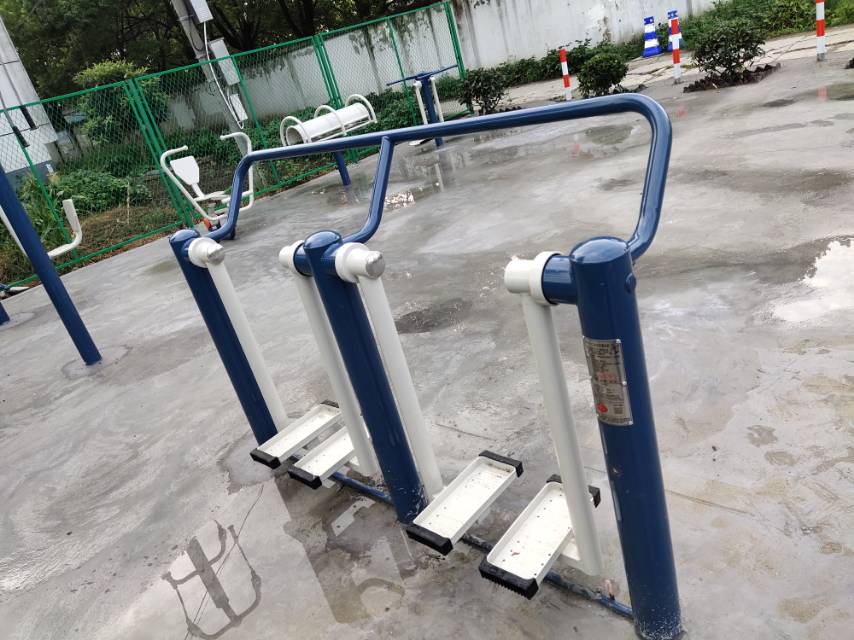 二位太空漫步機 二位太空漫步機