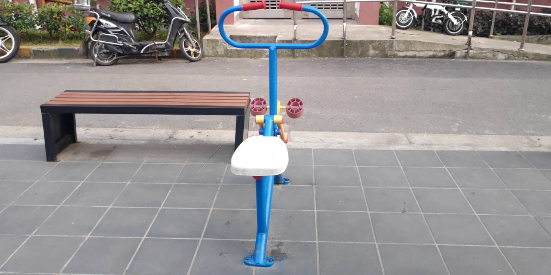 腰力鍛煉器 腰力鍛煉器