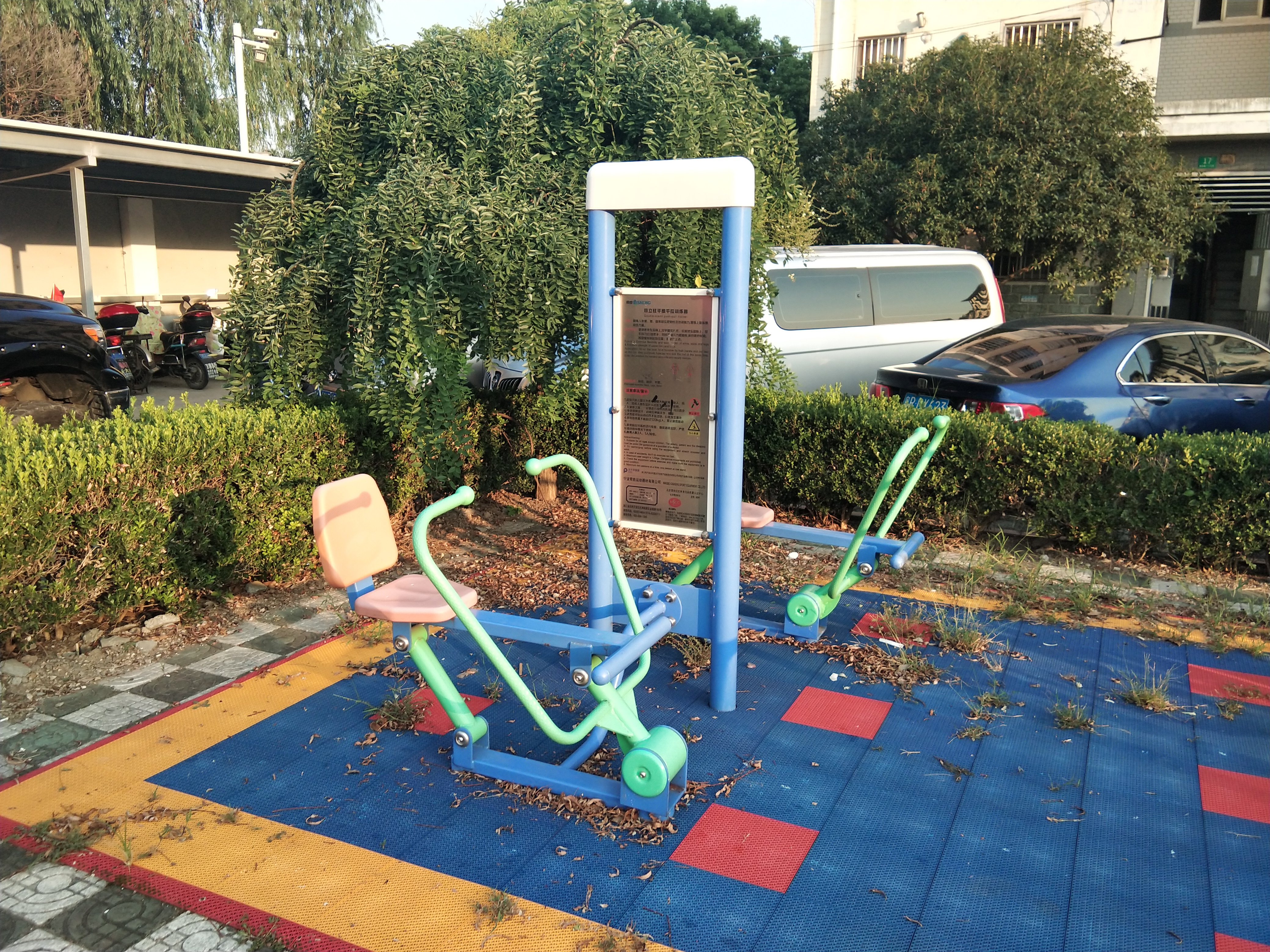 雙立柱平推平拉訓(xùn)練器 雙立柱平推平拉訓(xùn)練器