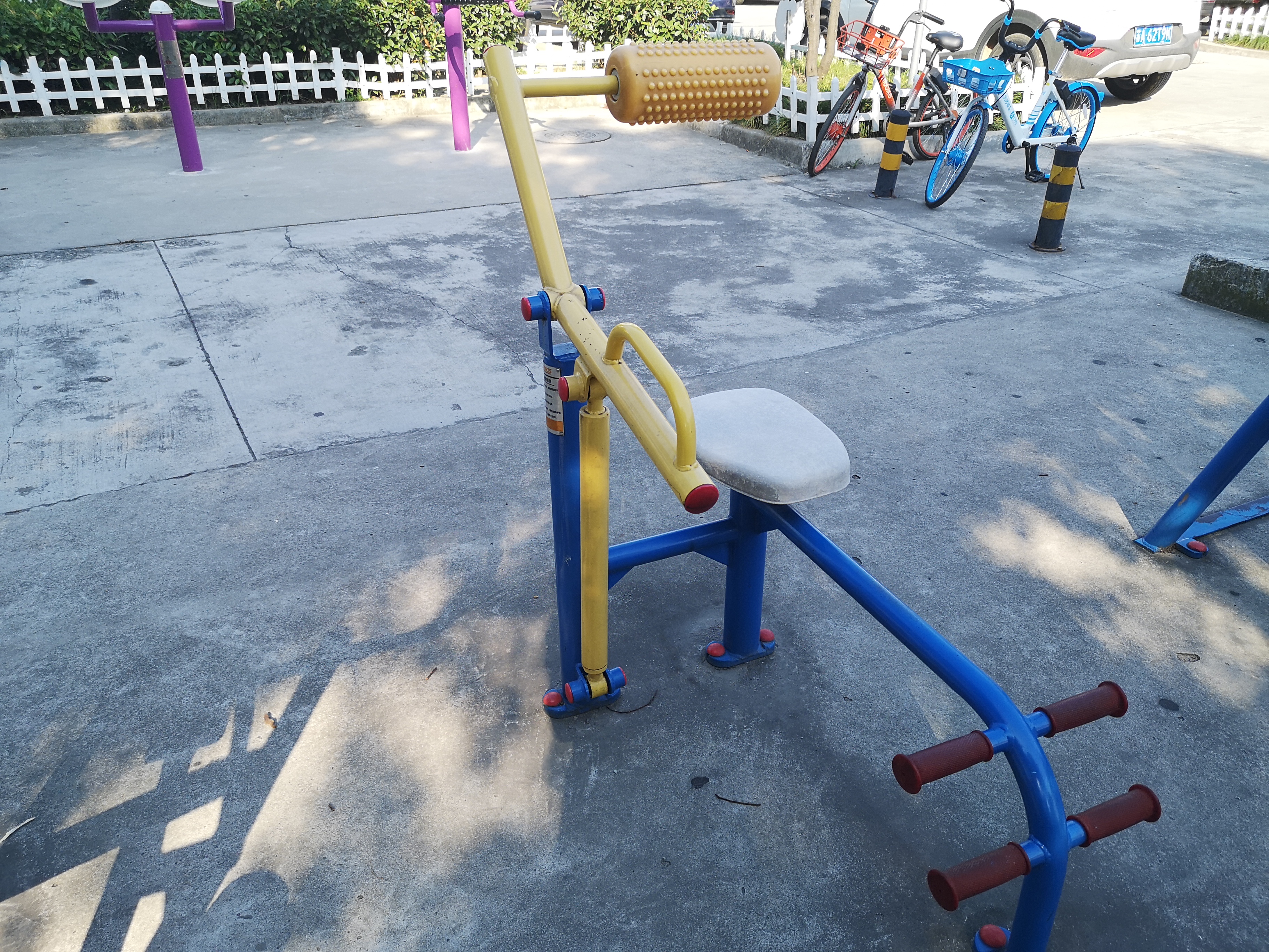 腹背鍛煉器 腹背鍛煉器