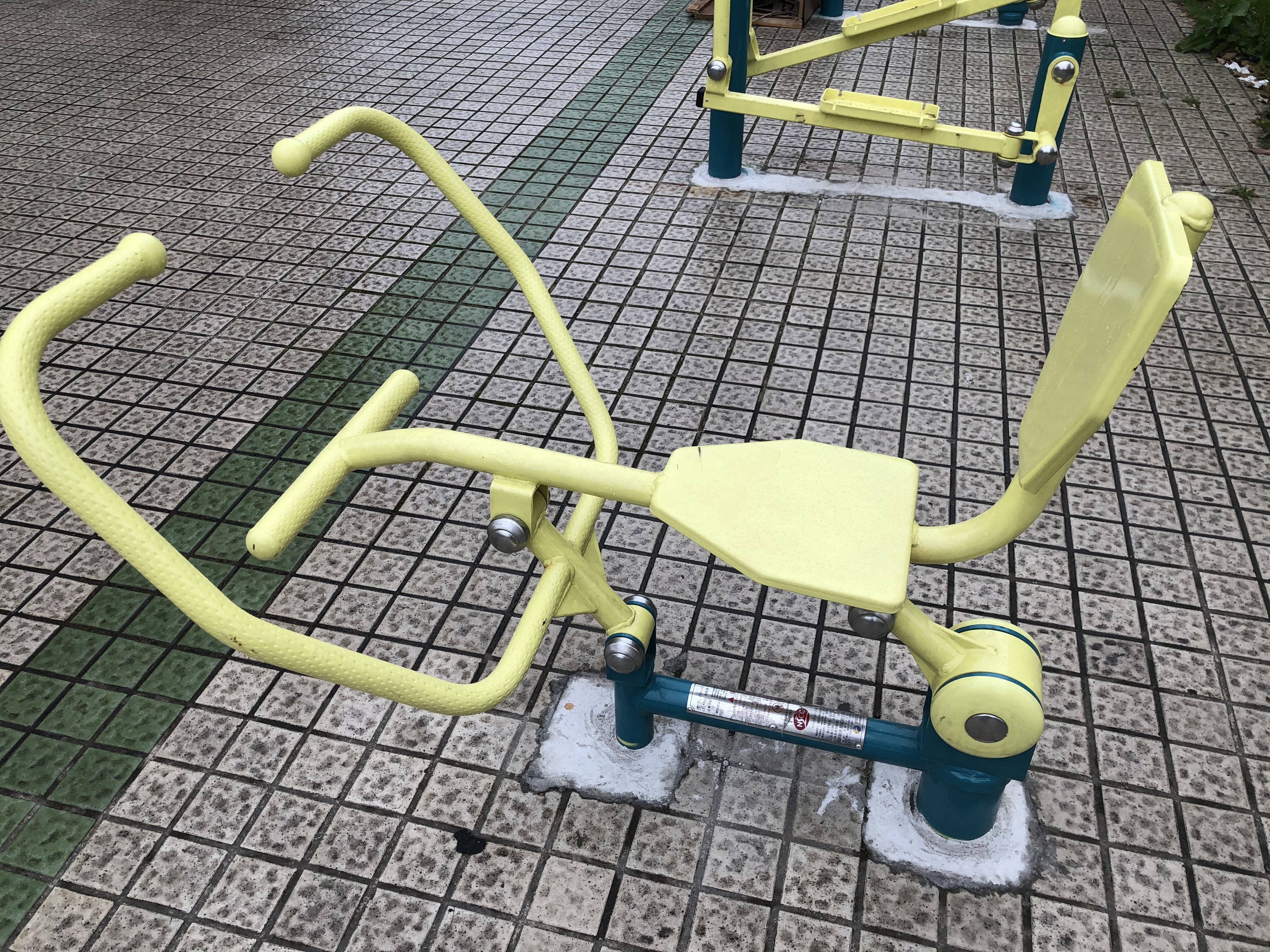 芳芯路251弄小區(qū)廣場(chǎng)