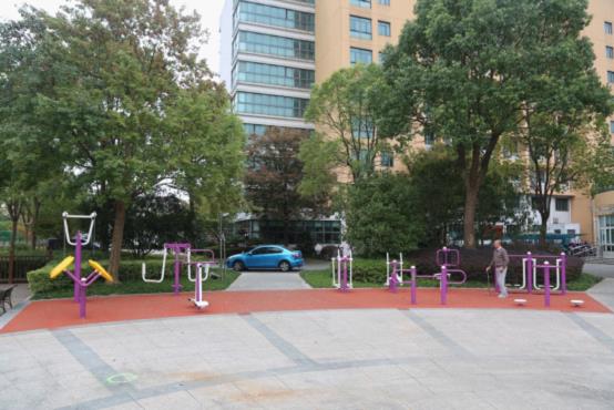 莘莊鎮(zhèn)敬老院健身點(diǎn)