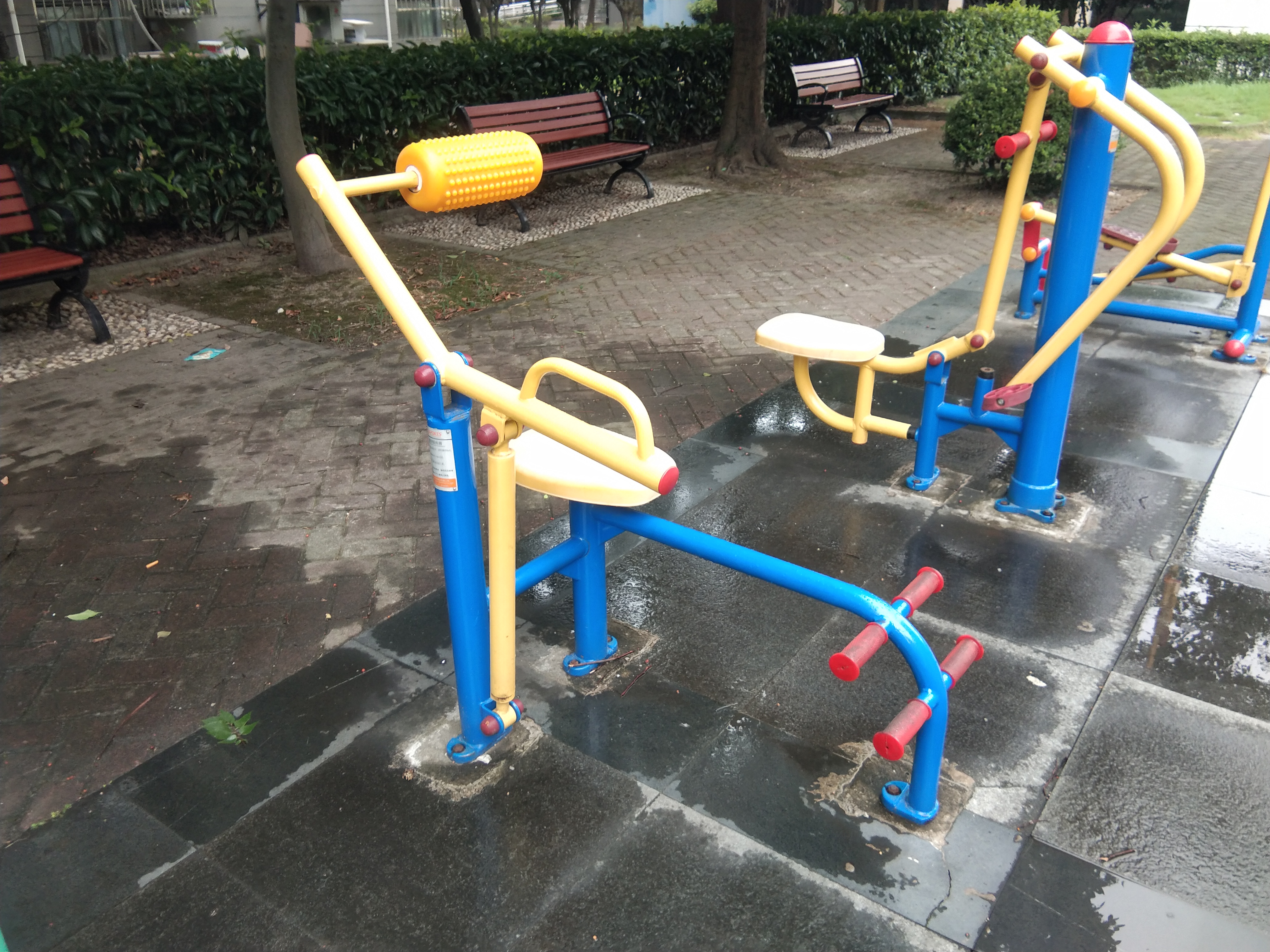 腹背鍛煉器 腹背鍛煉器