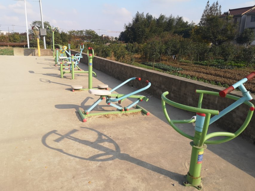 瓦南村健身點(diǎn)