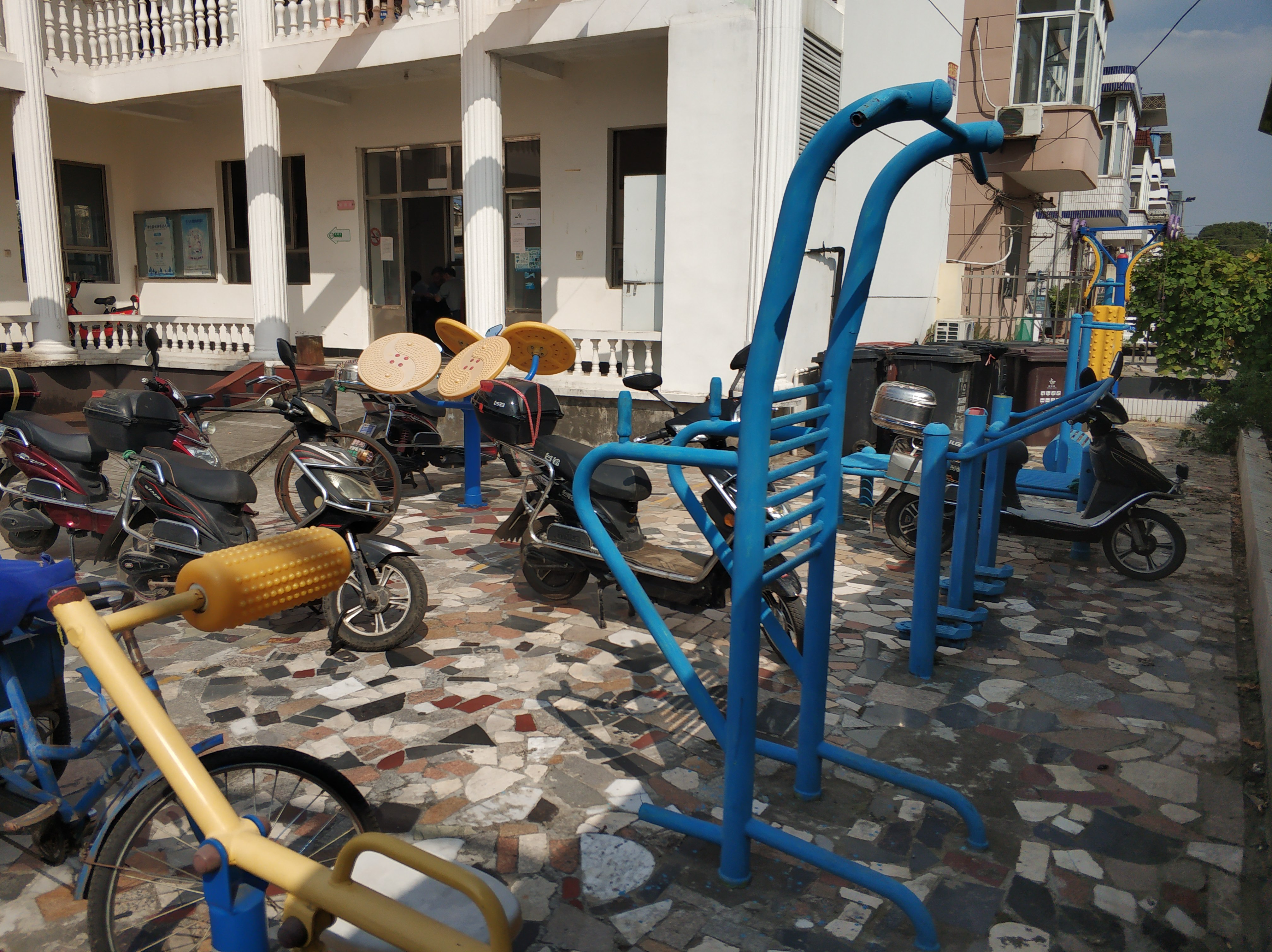 多功能訓(xùn)練器 多功能訓(xùn)練器