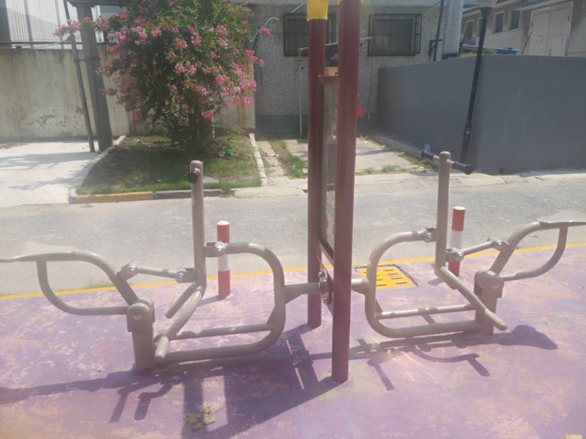 騎馬機(jī) 騎馬機(jī)