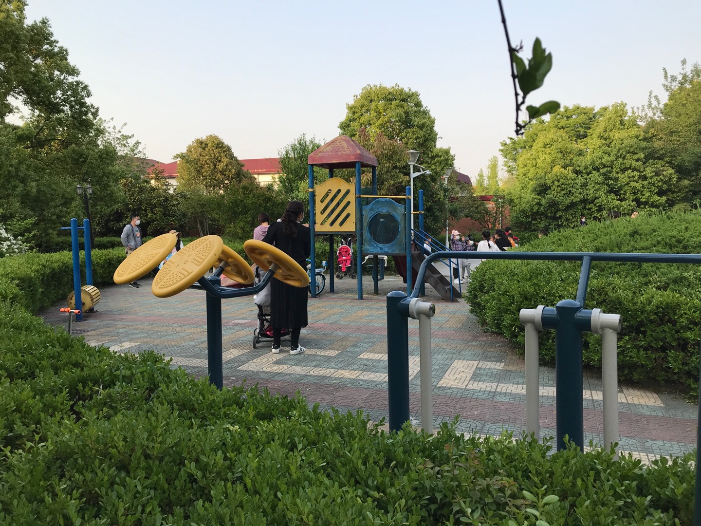 新虹橋花園市民益智健身苑點