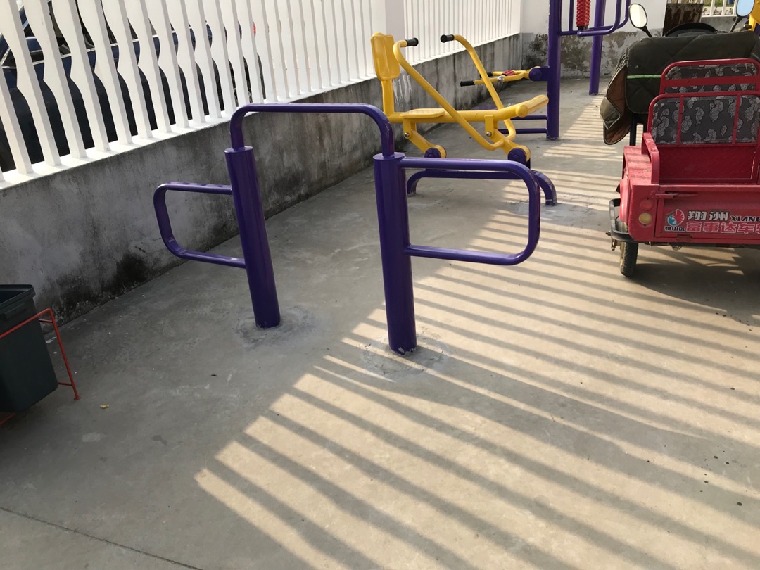 彈振壓腿器 彈振壓腿器