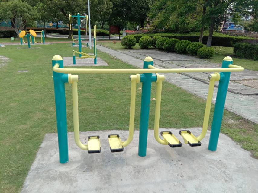 雙位太空漫步機(jī)