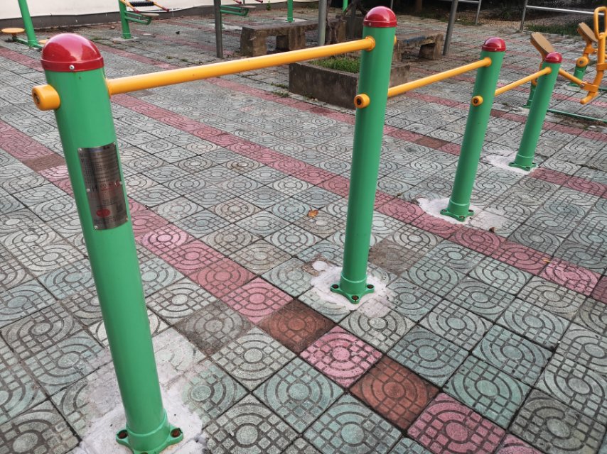 多聯(lián)壓腿架 多聯(lián)壓腿架