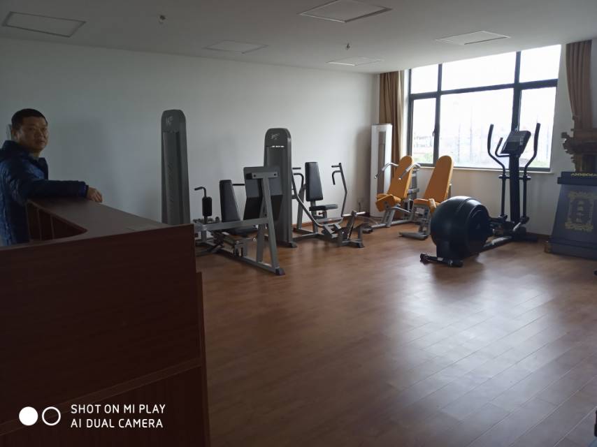 聚源橋村健身房