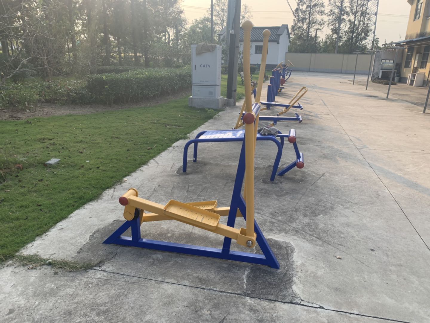 室外橢圓機(jī) 室外橢圓機(jī)