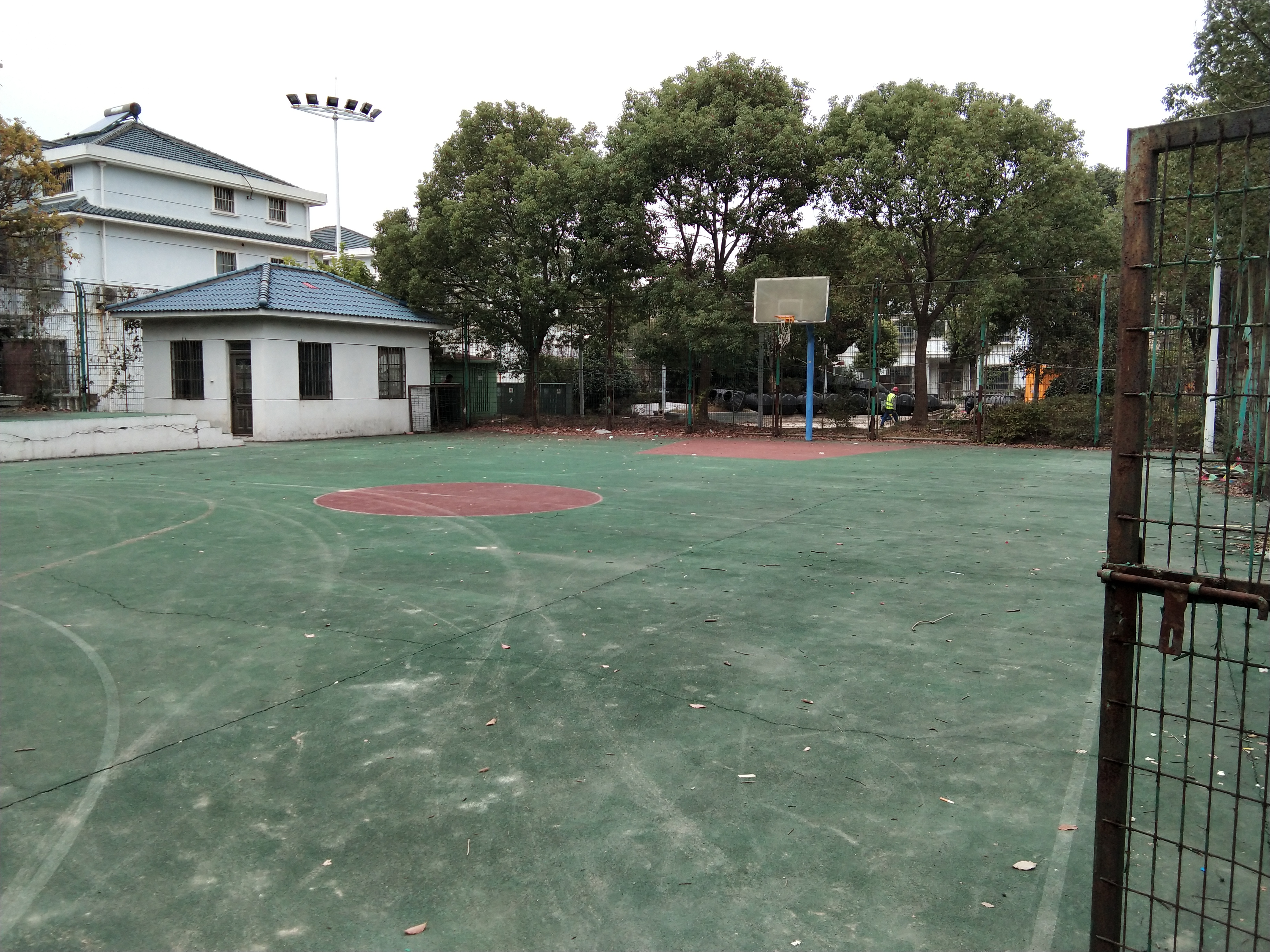 果園村籃球場(chǎng)