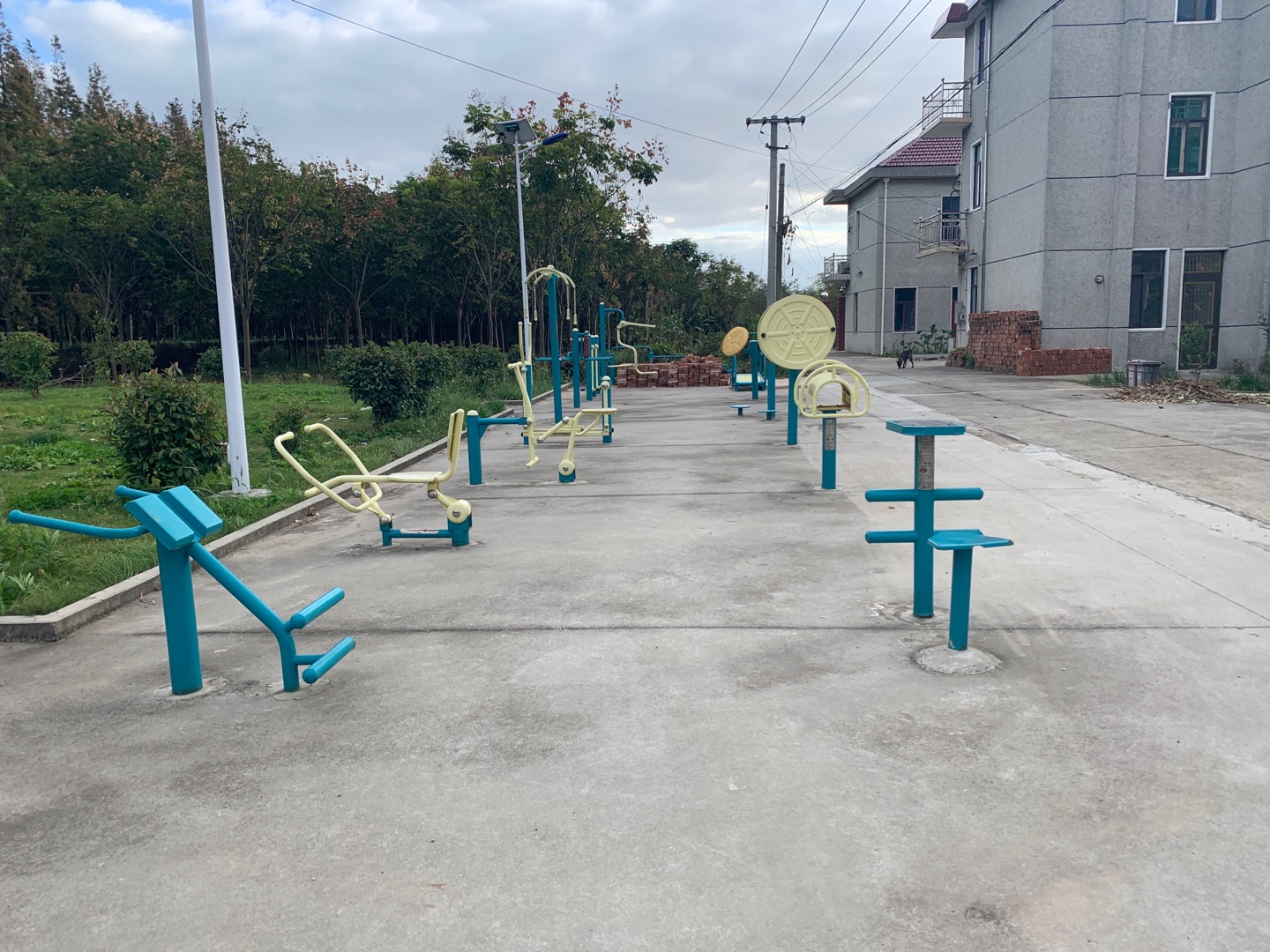 豎新鎮(zhèn)豎河村健身點(diǎn)三