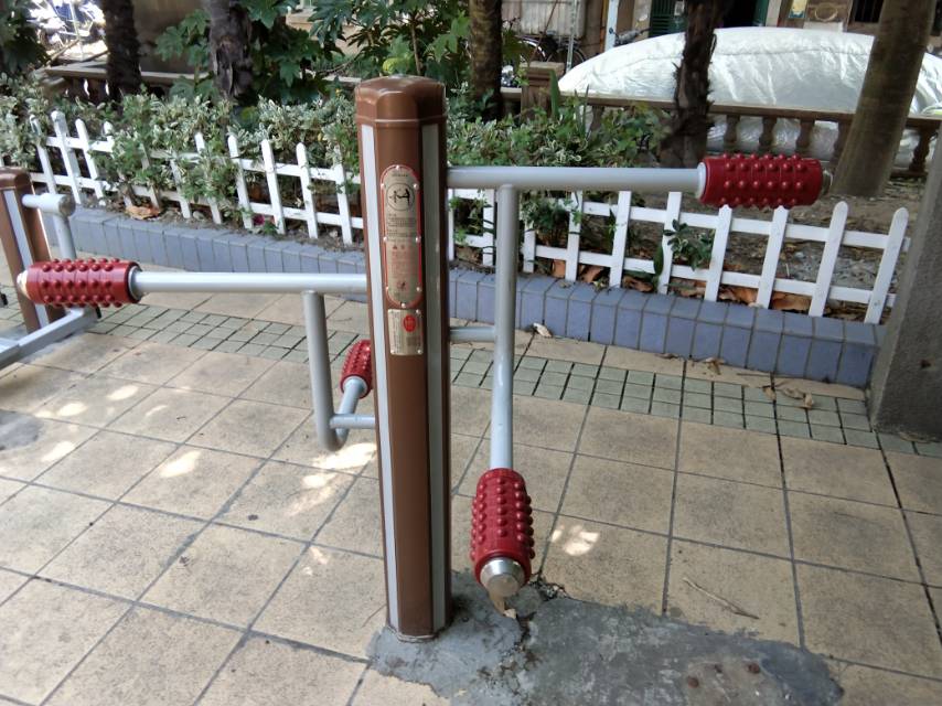 四級(jí)壓腿按摩器