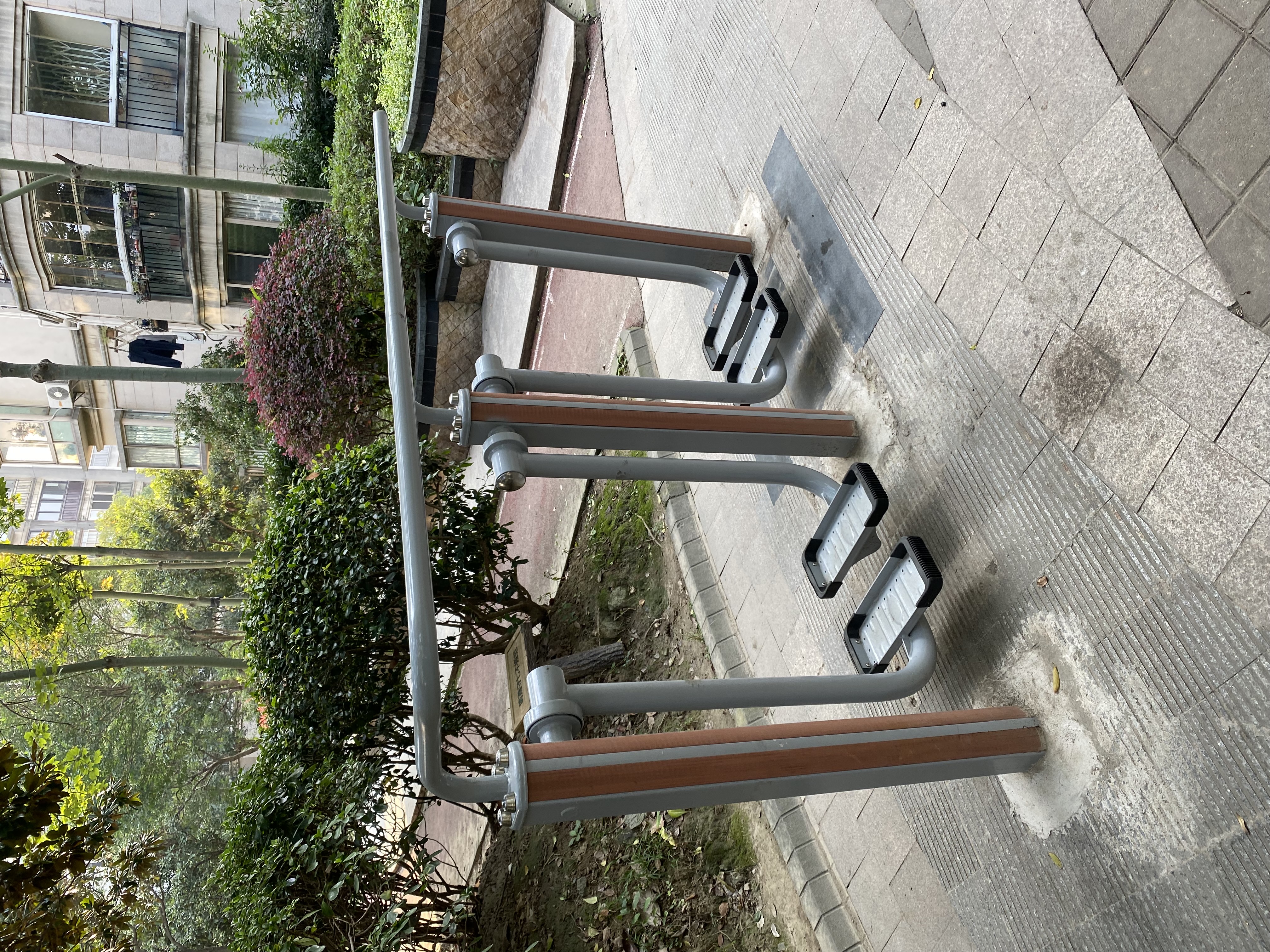 二位智能太空漫步機(jī)