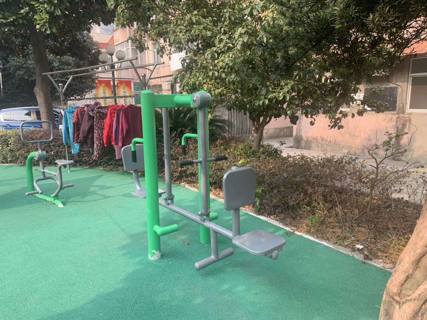 互動(dòng)式坐蹬推拉訓(xùn)練器