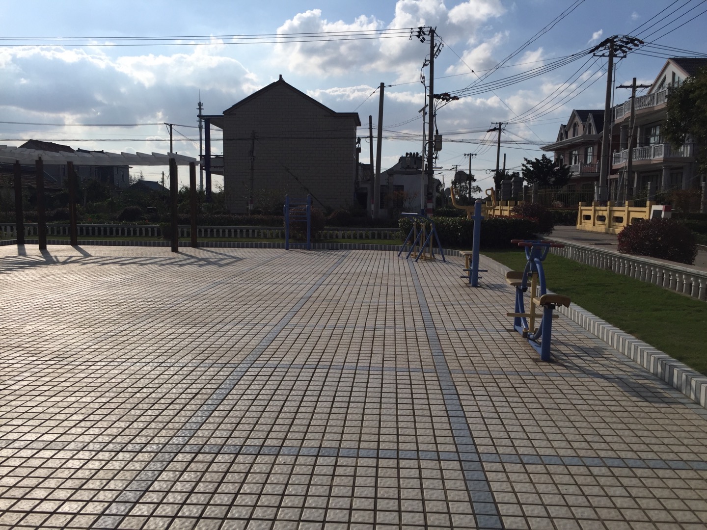 民東村一組健身點(diǎn)