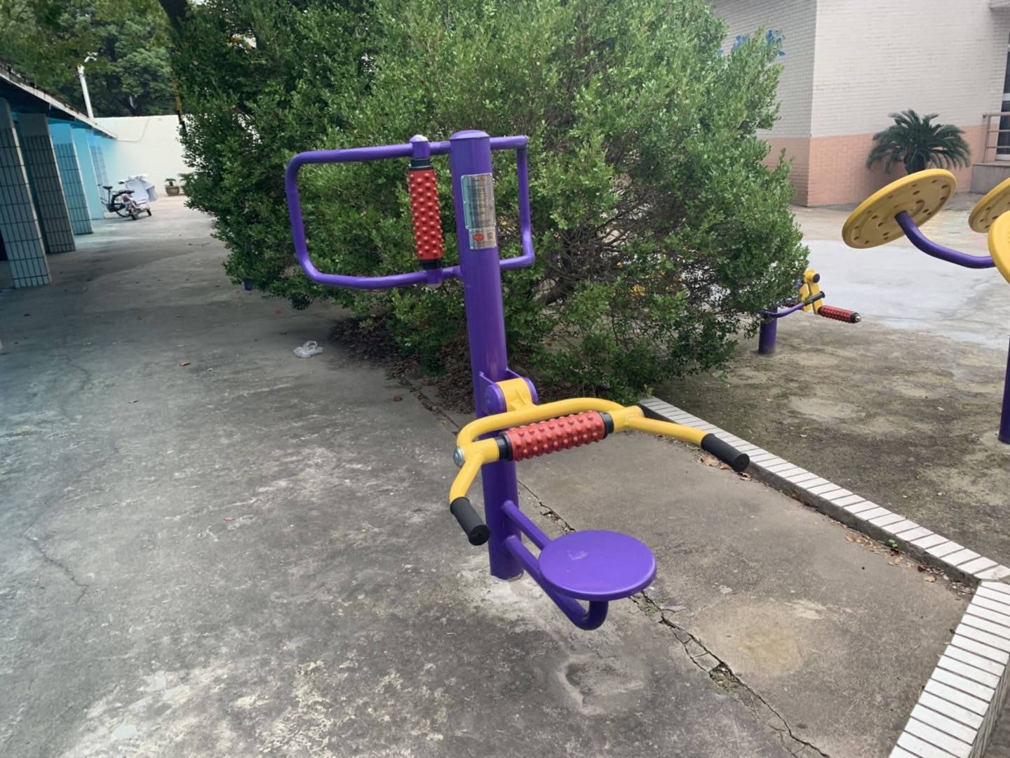 腰背按摩器 腰背按摩器