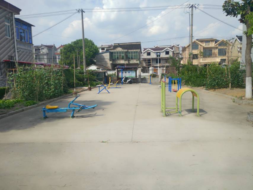 朱浦村動遷戶西區(qū)健身點