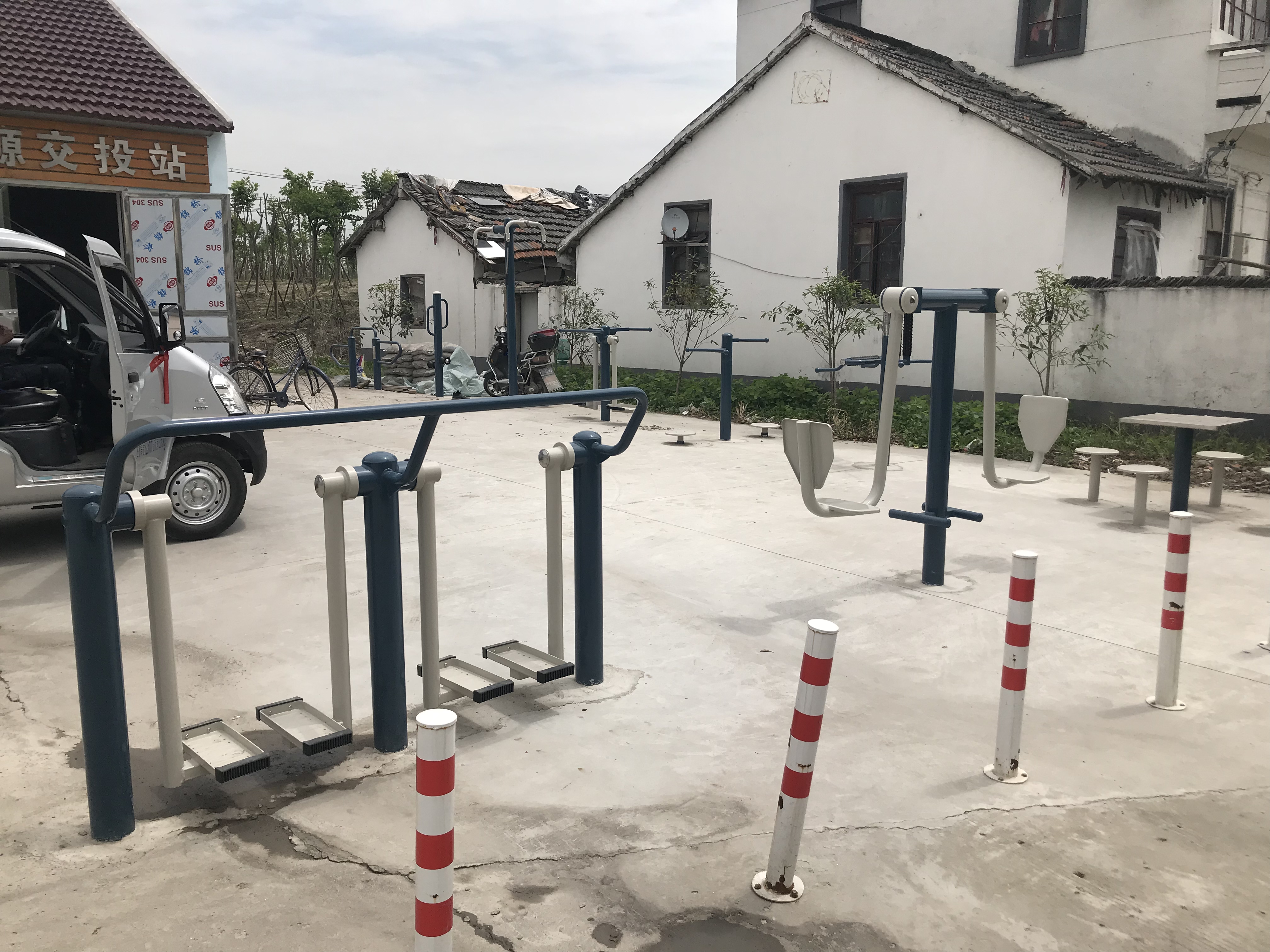 福泉居委重固鎮(zhèn)大街健身苑點(diǎn)