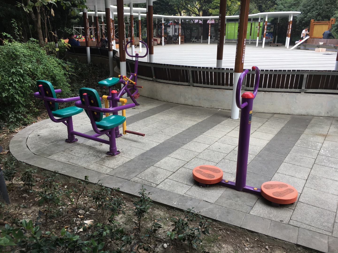 管一居委健身點(diǎn)