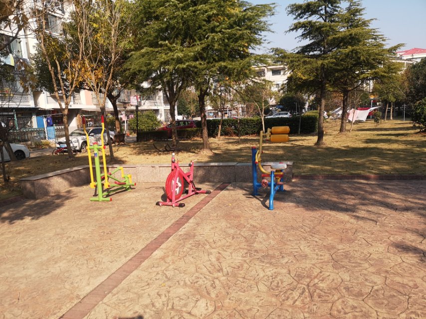 華順居委健身苑點