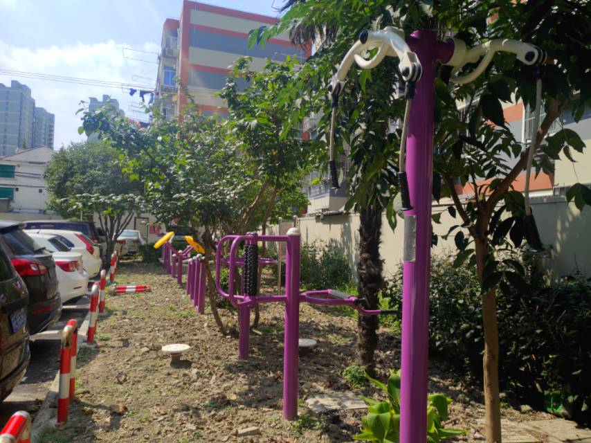 長(zhǎng)橋小塔前健身點(diǎn)