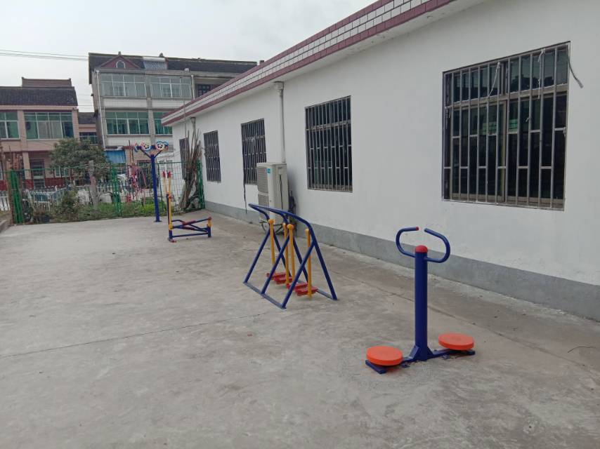 大溝村西李家宅83號(hào)健身路徑