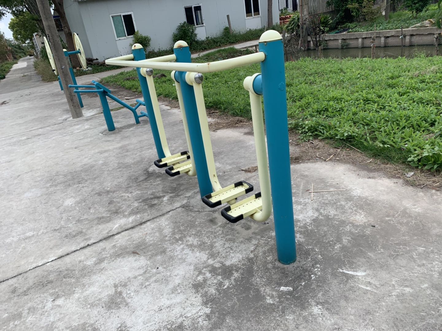 雙位太空漫步機(jī)