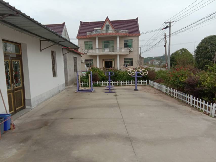 堡鎮(zhèn)瀛南村4、5組倉庫健身點