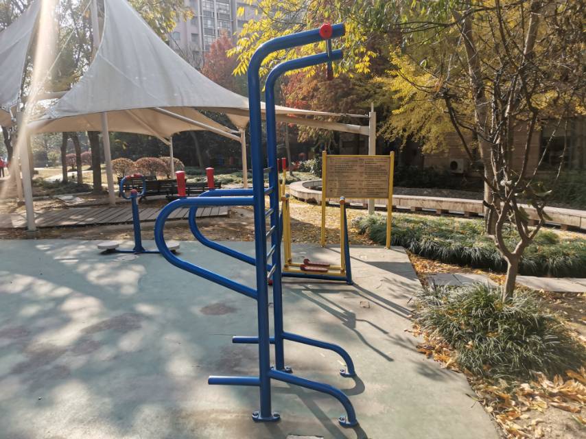 多功能訓(xùn)練器 多功能訓(xùn)練器