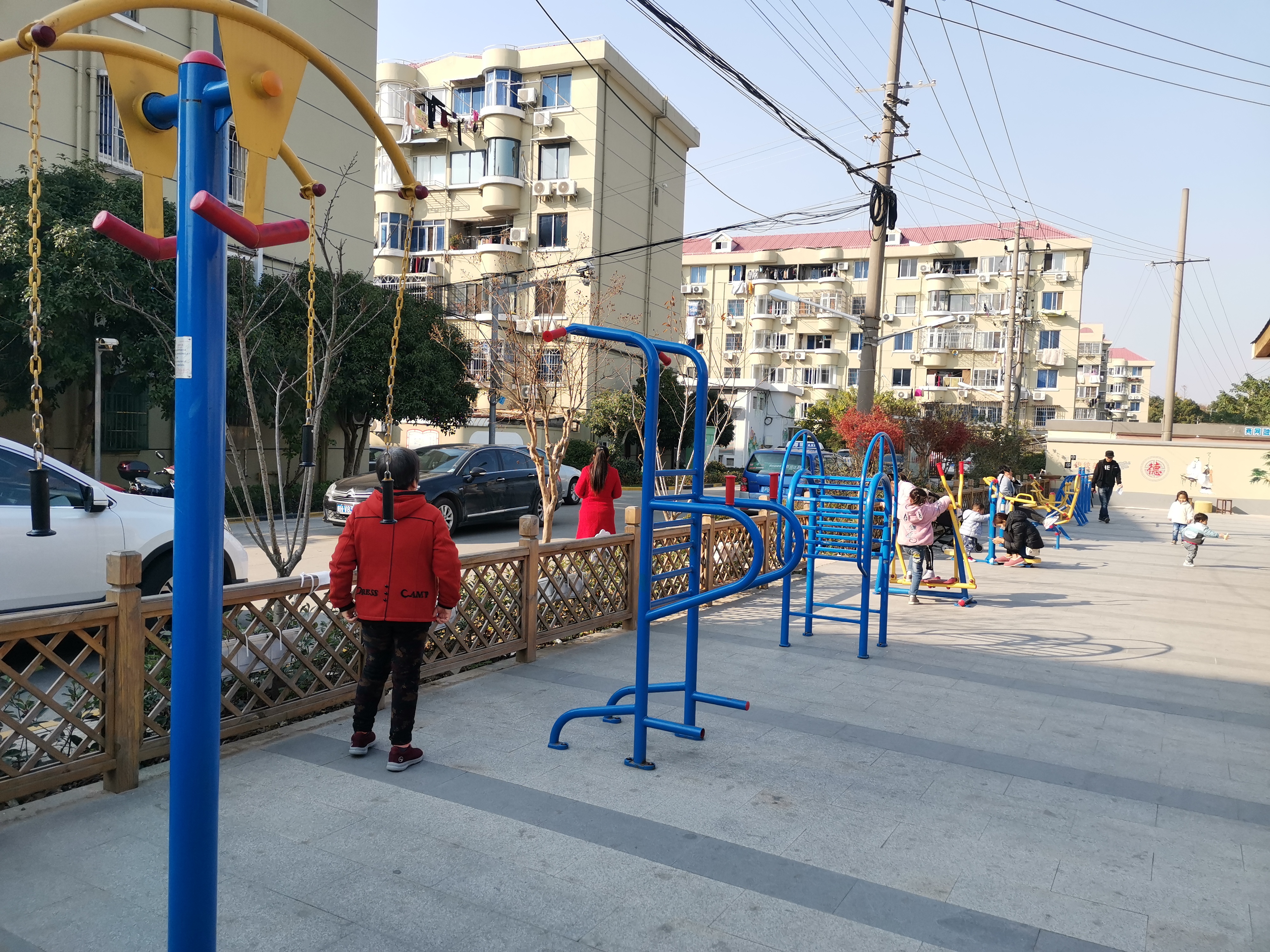 楊鎮(zhèn)路居委健身苑點