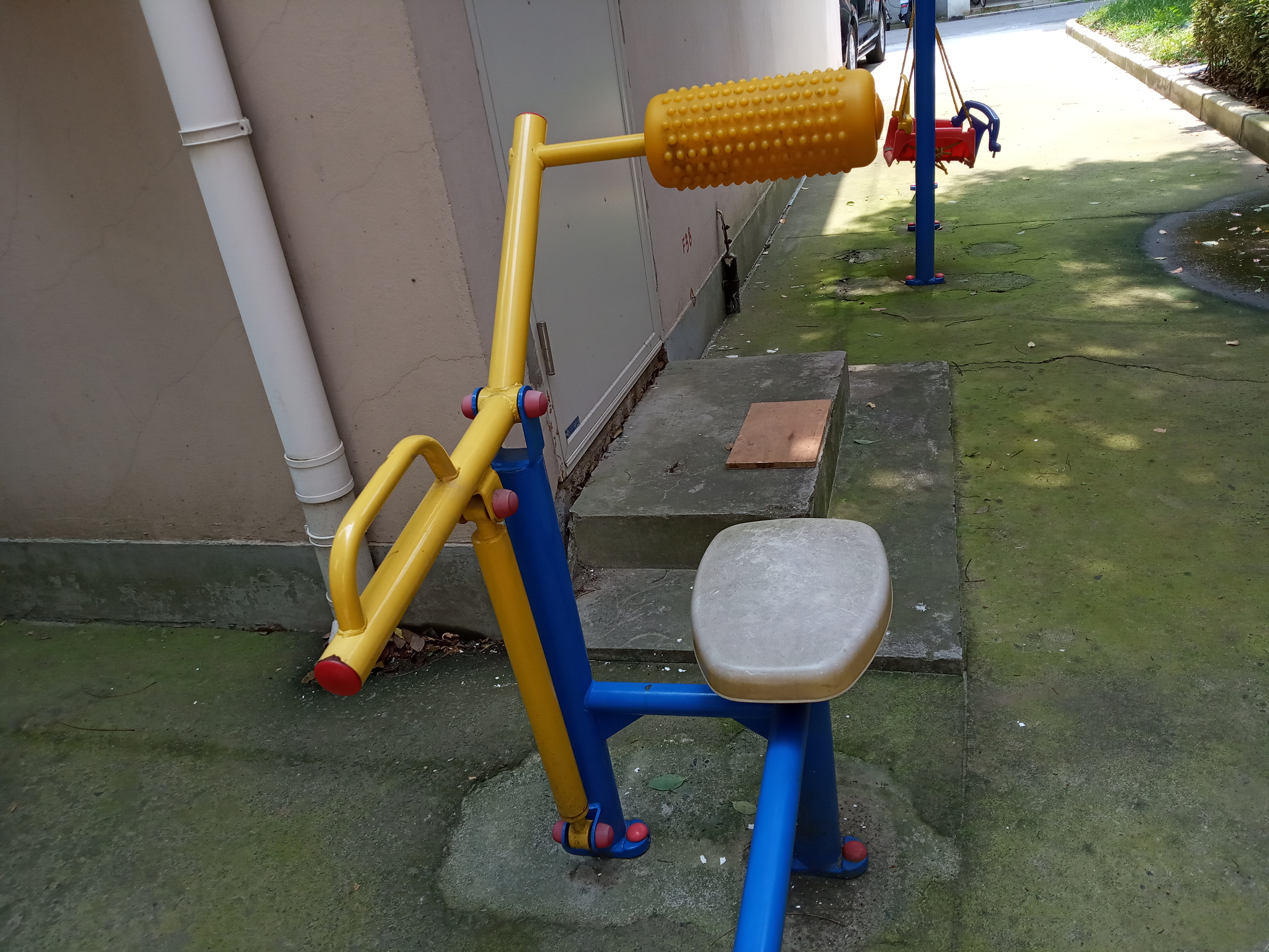 腹背鍛煉器 腹背鍛煉器