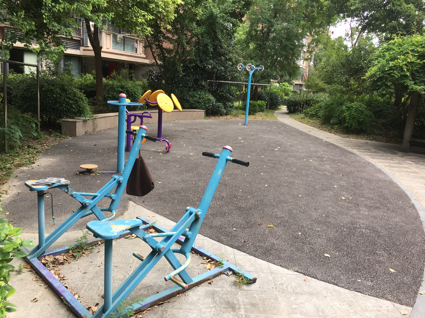 祁連社區(qū)健身苑點(diǎn)（1）