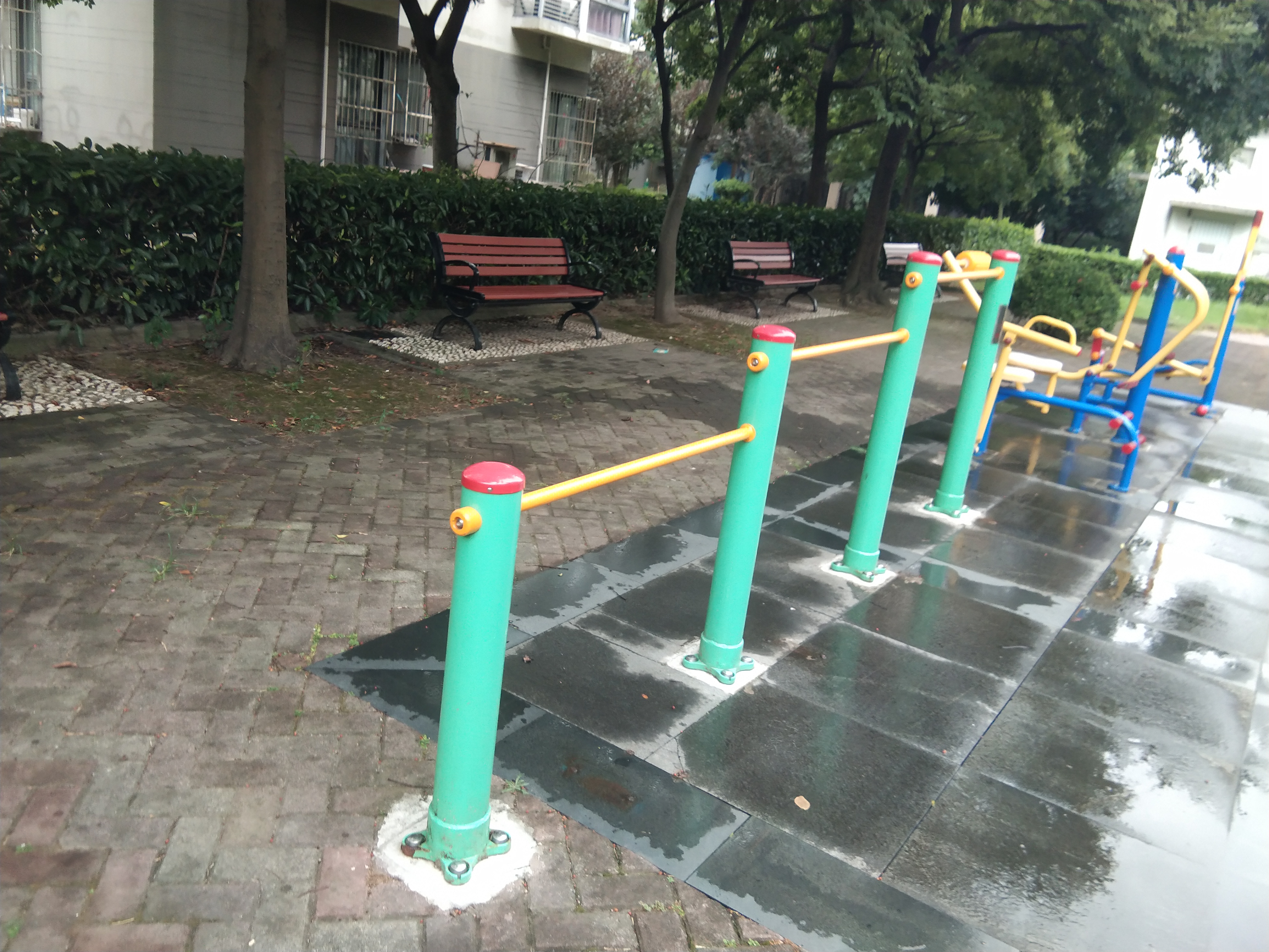 多聯(lián)壓腿架 多聯(lián)壓腿架