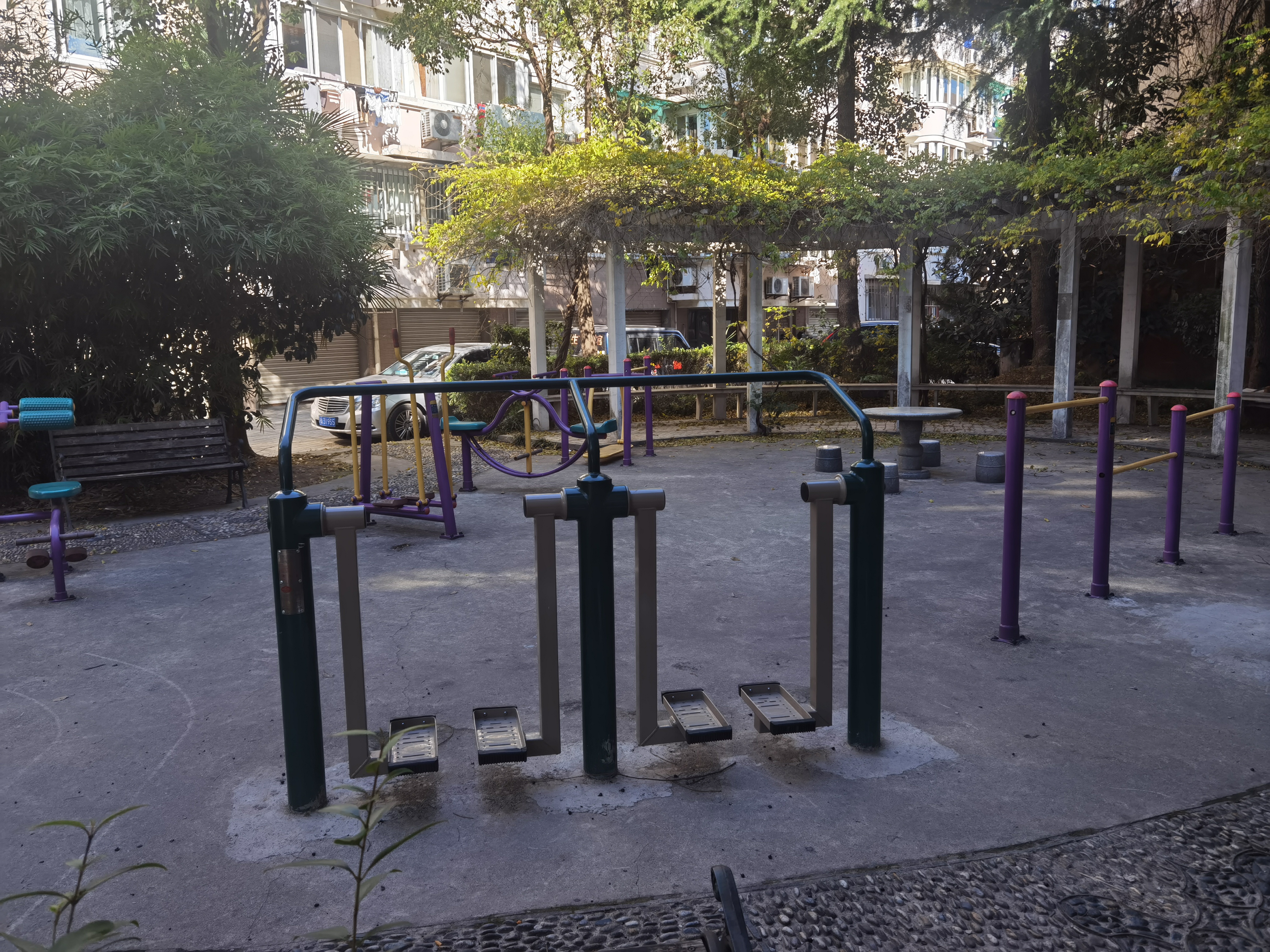 靜安區(qū)彭浦鎮(zhèn)廣中西路999弄居委健身點(diǎn)（運(yùn)城路620弄）