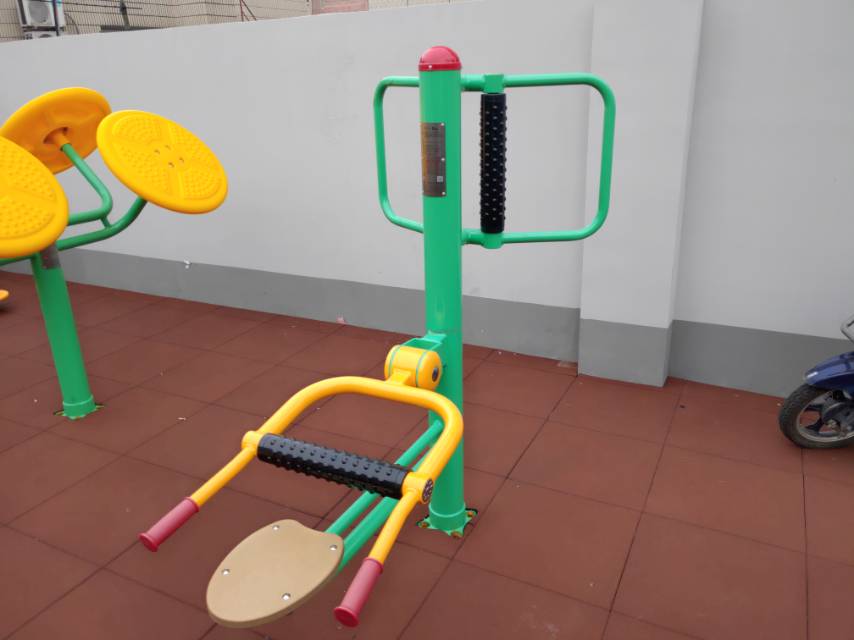 坐式腰背按摩器 坐式腰背按摩器