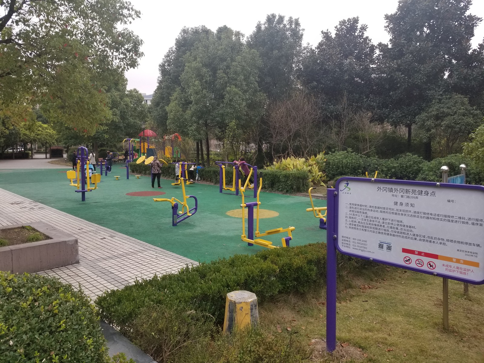 新苑居委健身點（三）