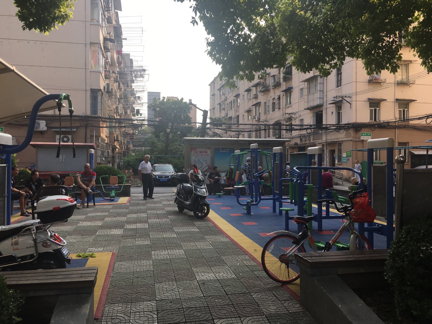 海濱二村一居委健身點(diǎn)