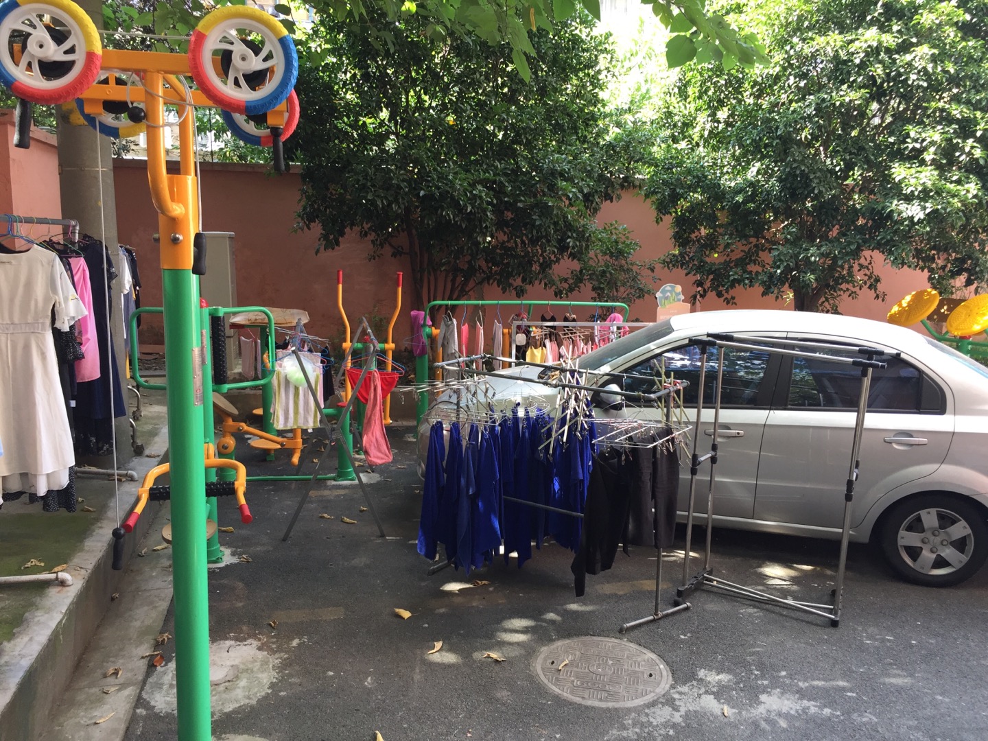 河南居委虹梅路2309弄小區(qū)健身點(diǎn)